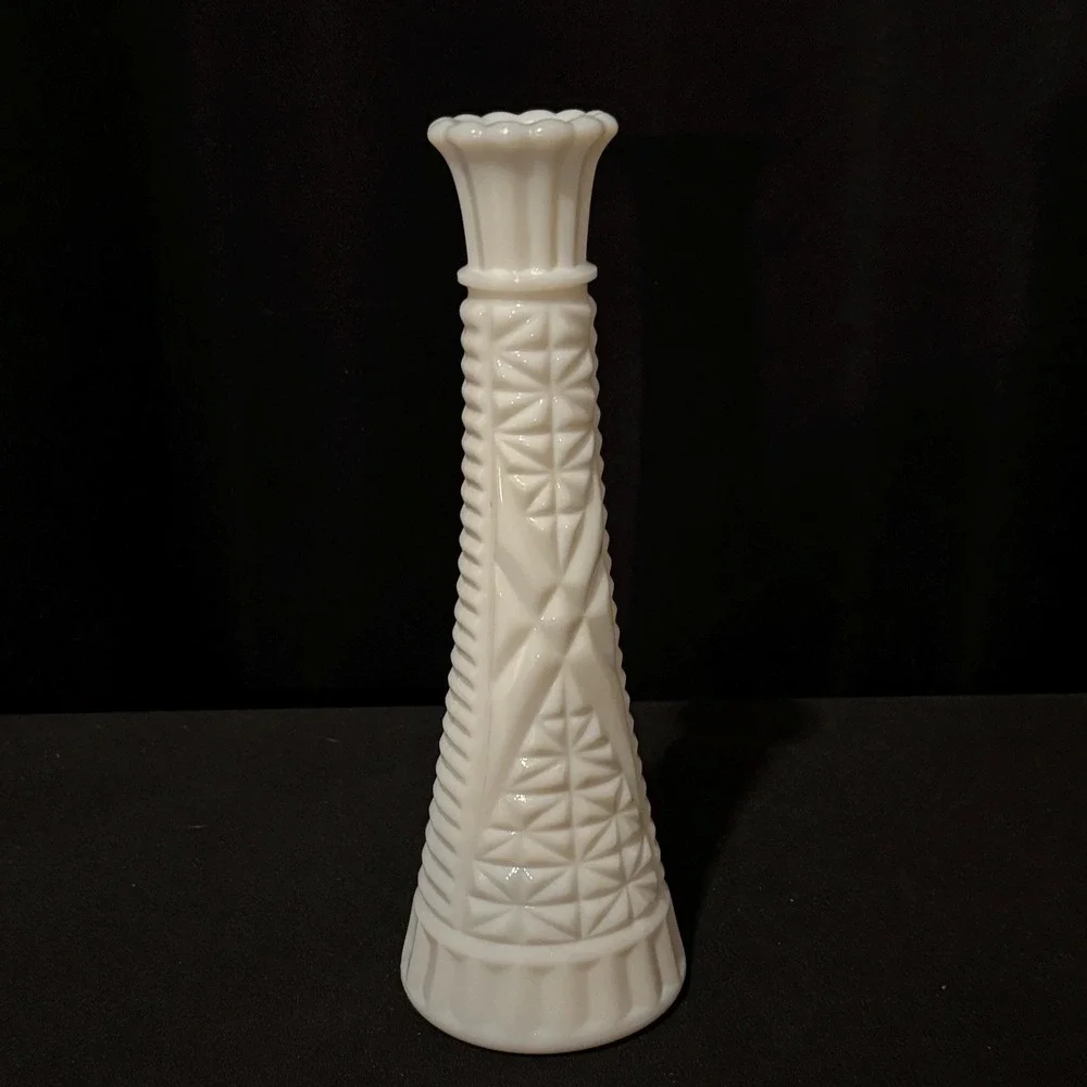 Vintage Milk Glass Vase – Embossed Geometric Pattern Bud Vase